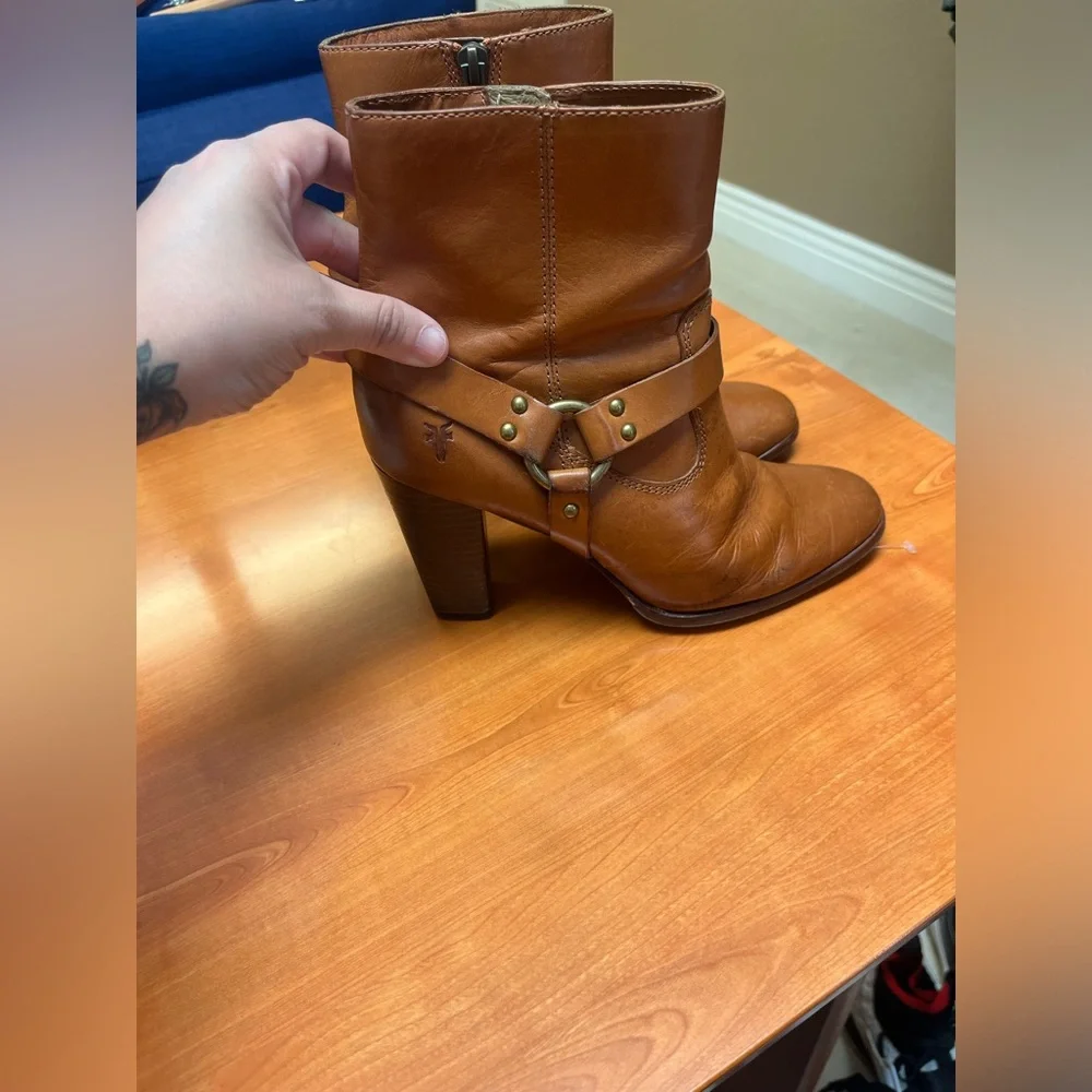 Frye Laurie Harness Leather Zippered Boots Sz 7.5 High Heel Bootie‎ Fall Cowgirl